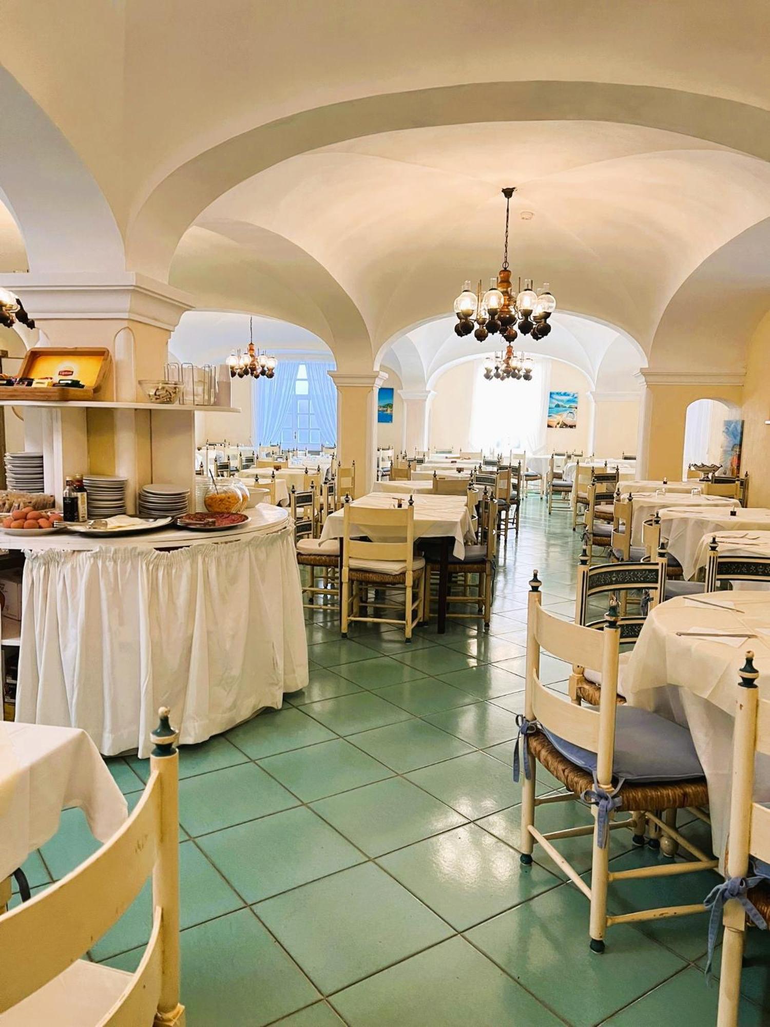 Av Club Terme Colella Hotell Forio di Ischia Exteriör bild