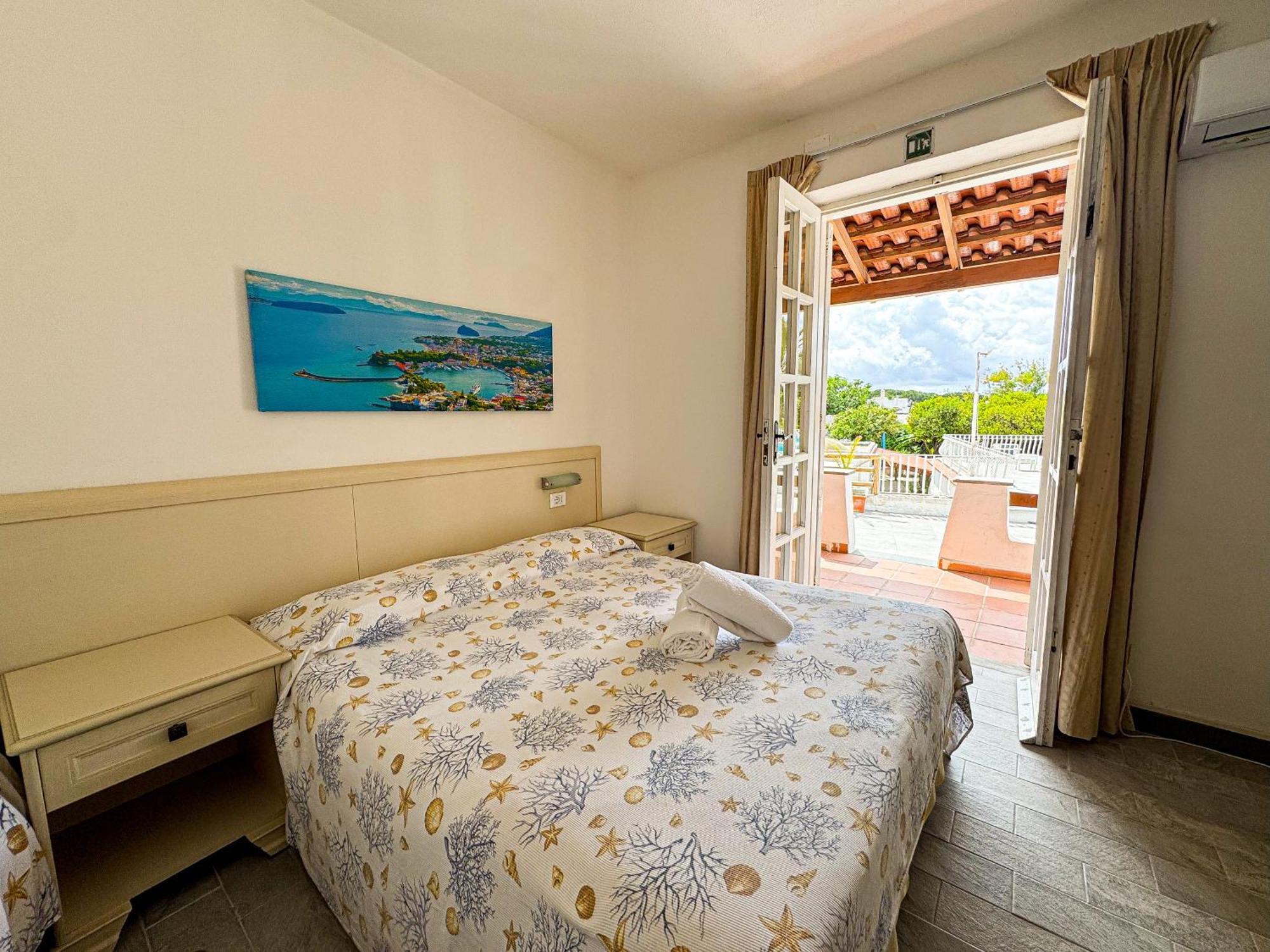 Av Club Terme Colella Hotell Forio di Ischia Exteriör bild